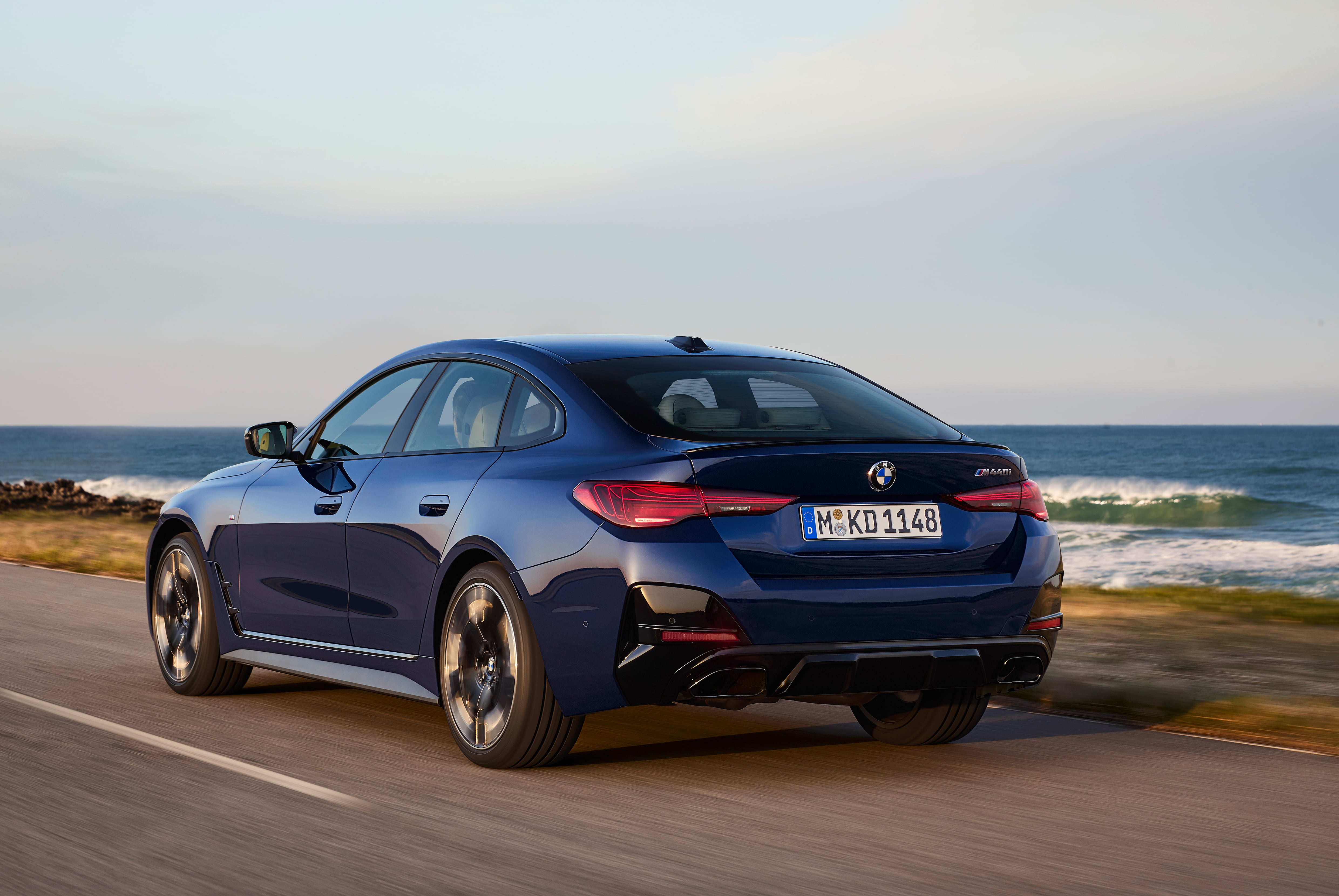 BMW I4