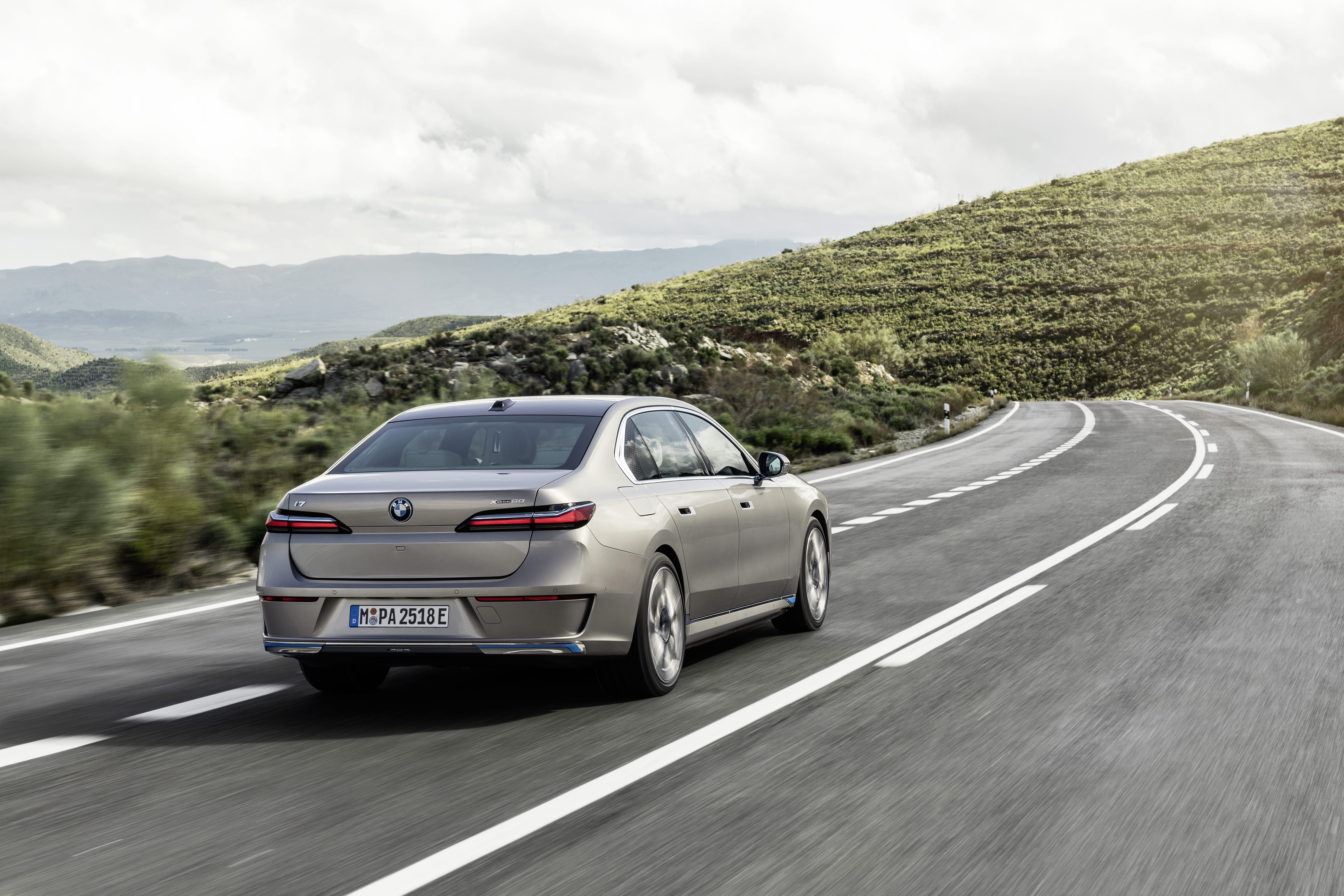 BMW I7