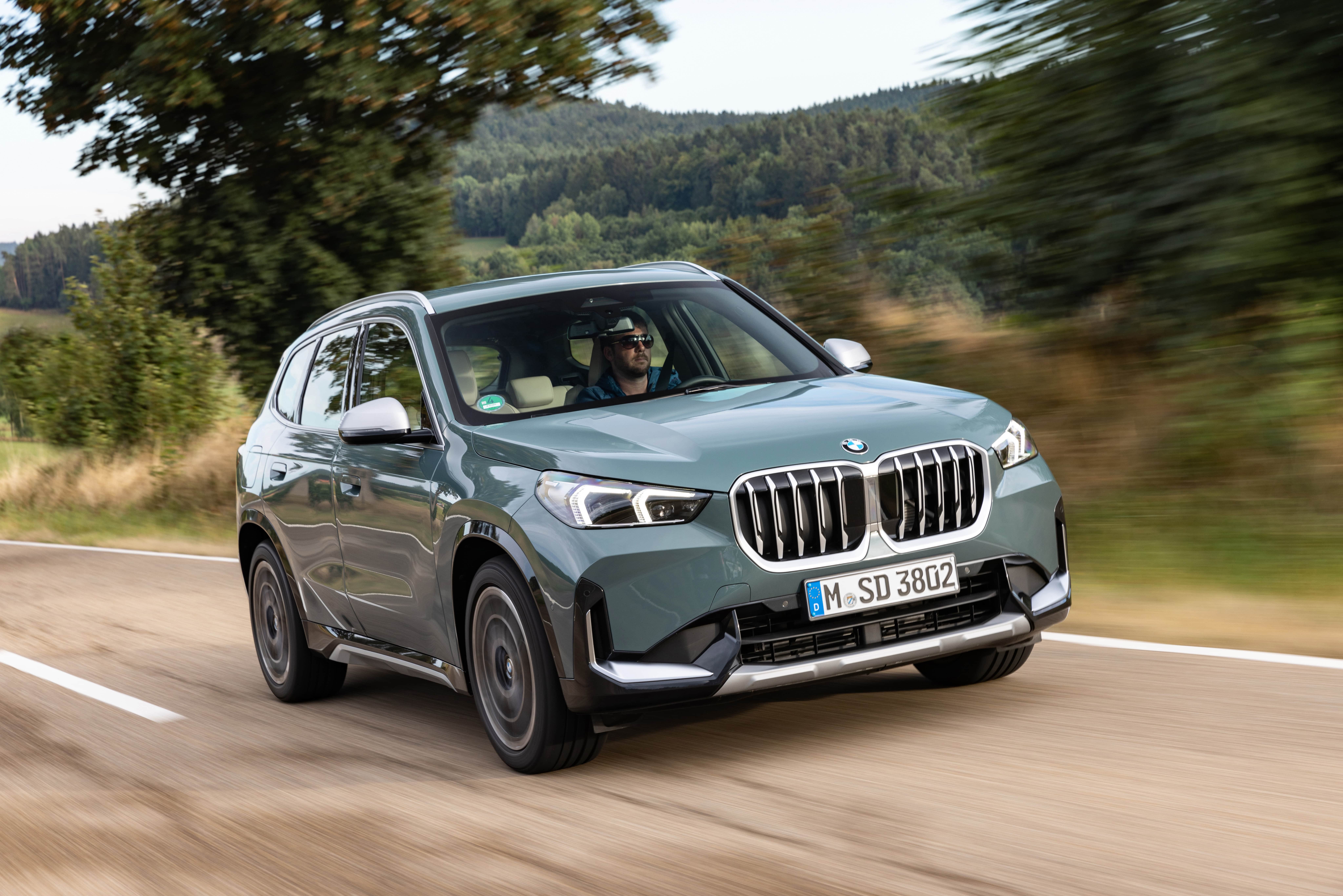BMW iX1