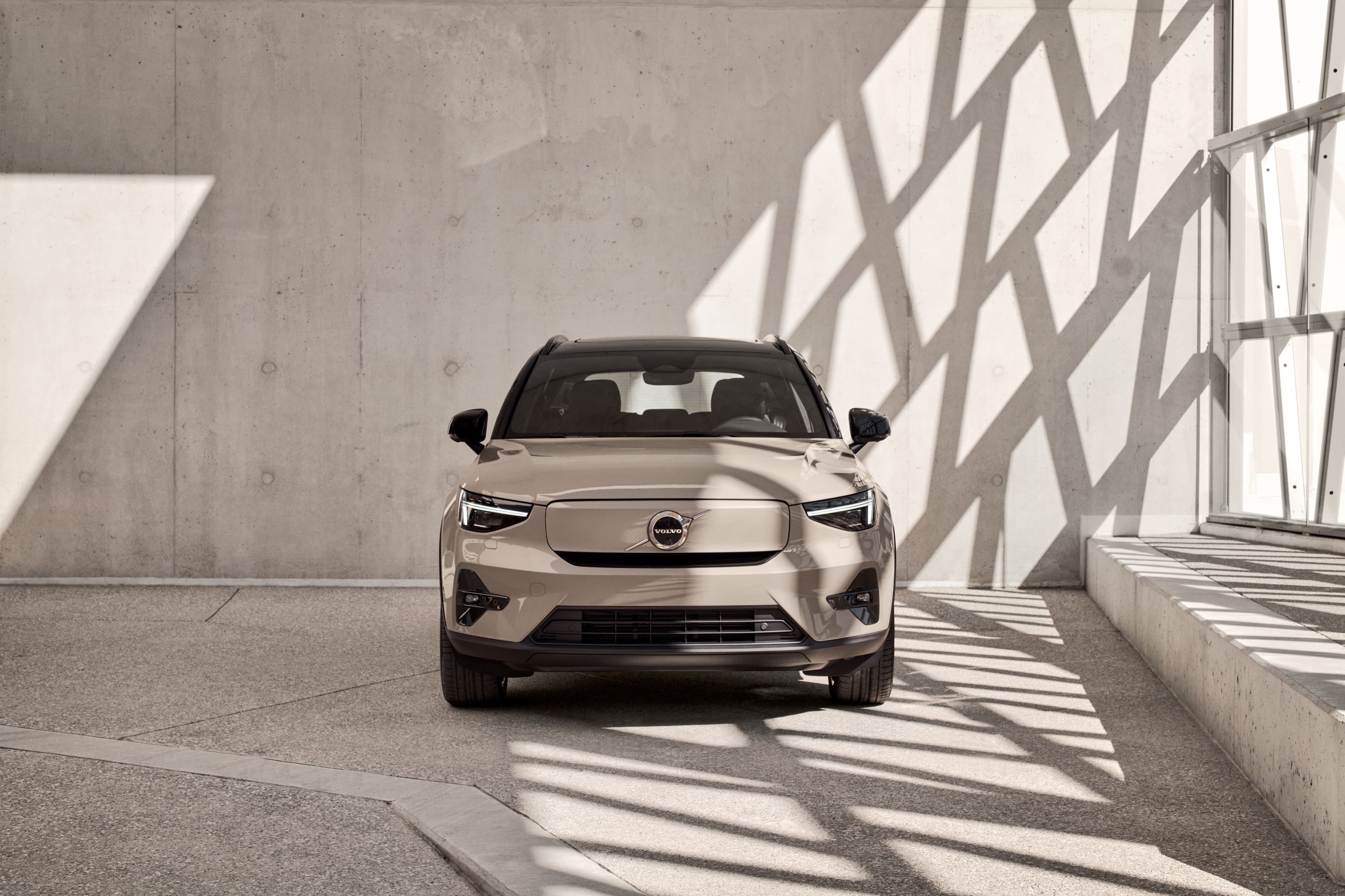 Volvo EX40 Lease Deals